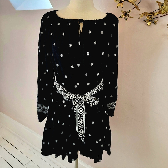 By Together Black and White Dress - Picture 2 of 13